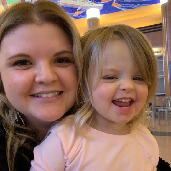 Meet your Posher, Carolyn - Picture 3 of 4